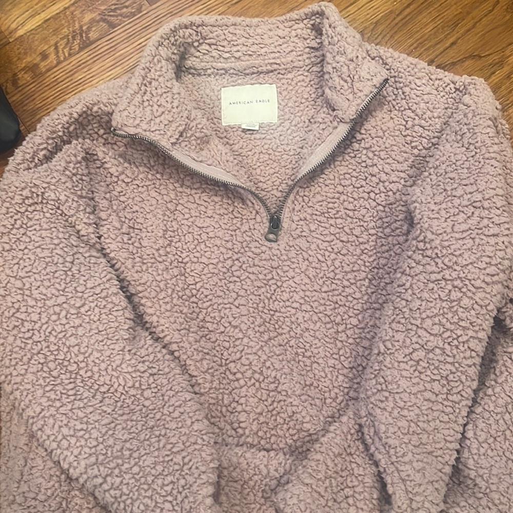 American Eagle mauve cropped Sherpa quartzip